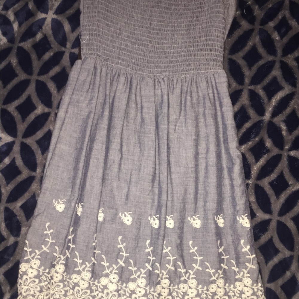 Dress - Picture 2 of 2